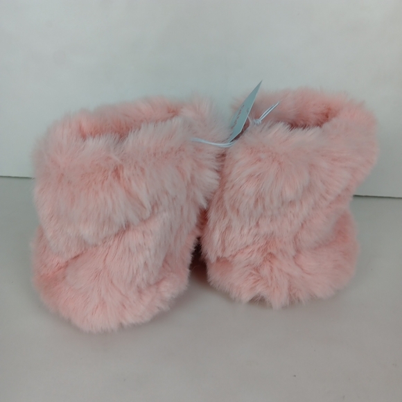 Cat & Jack Faux Fur Slippers Blush Pink Dallas Fluffy Bootie Girls M 7-8 NWT - Picture 3 of 10